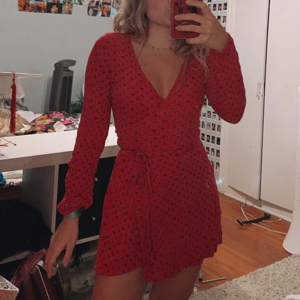 Billabong long sleeve wrap dress